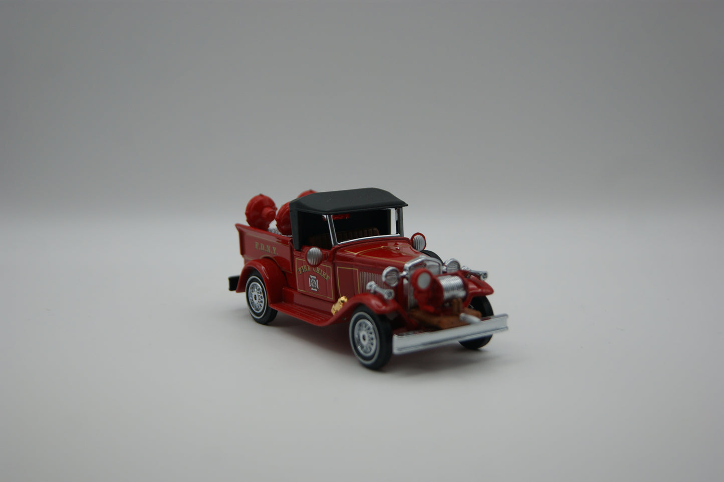 Matchbox Models of Yesteryear YFE12 1930 Ford Model A FDNY Fire Chief OVP