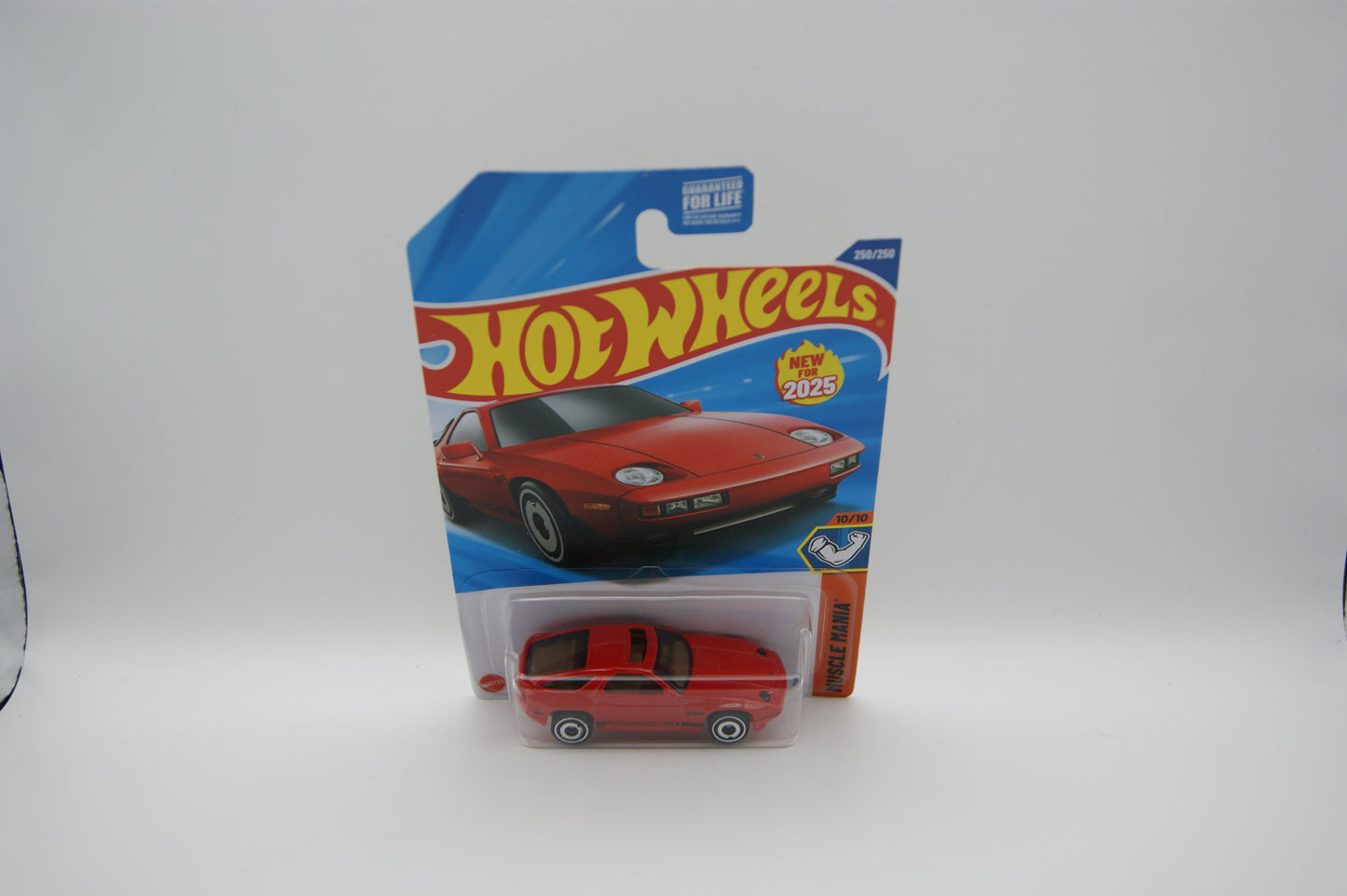 Hot Wheels 1983 Porsche 928S 2025 Muscle Mania 10/10 #250/250 Rot US Long Card OVP