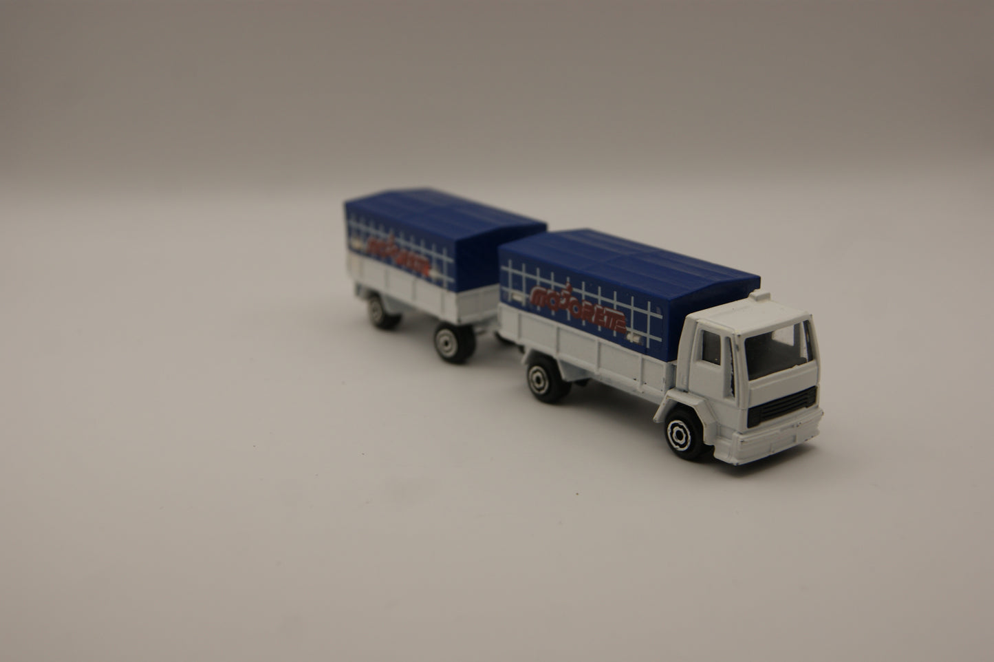 Majorette Majo-Teams LKW mit Anhänger weiß blau Vintage Modell lose