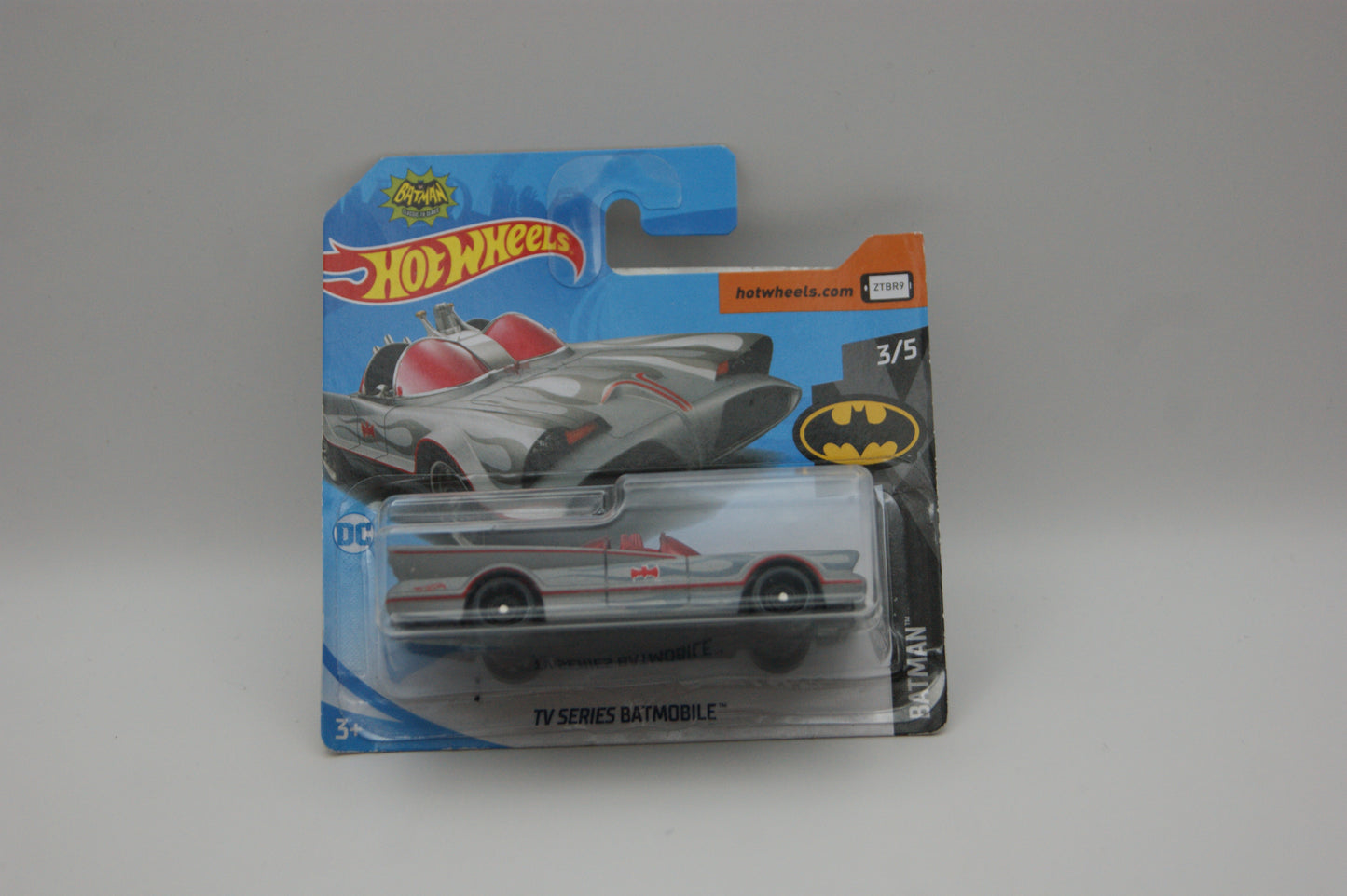 Hot Wheels TV Series Batmobile 2017 Batman 3/5 Silber Rot Short Card OVP 1:64