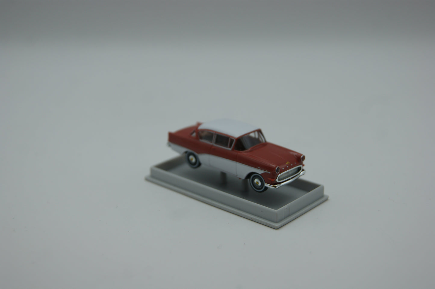Brekina 20015 Opel Rekord P1 Limousine braunrot weiß 1:87 H0 OVP