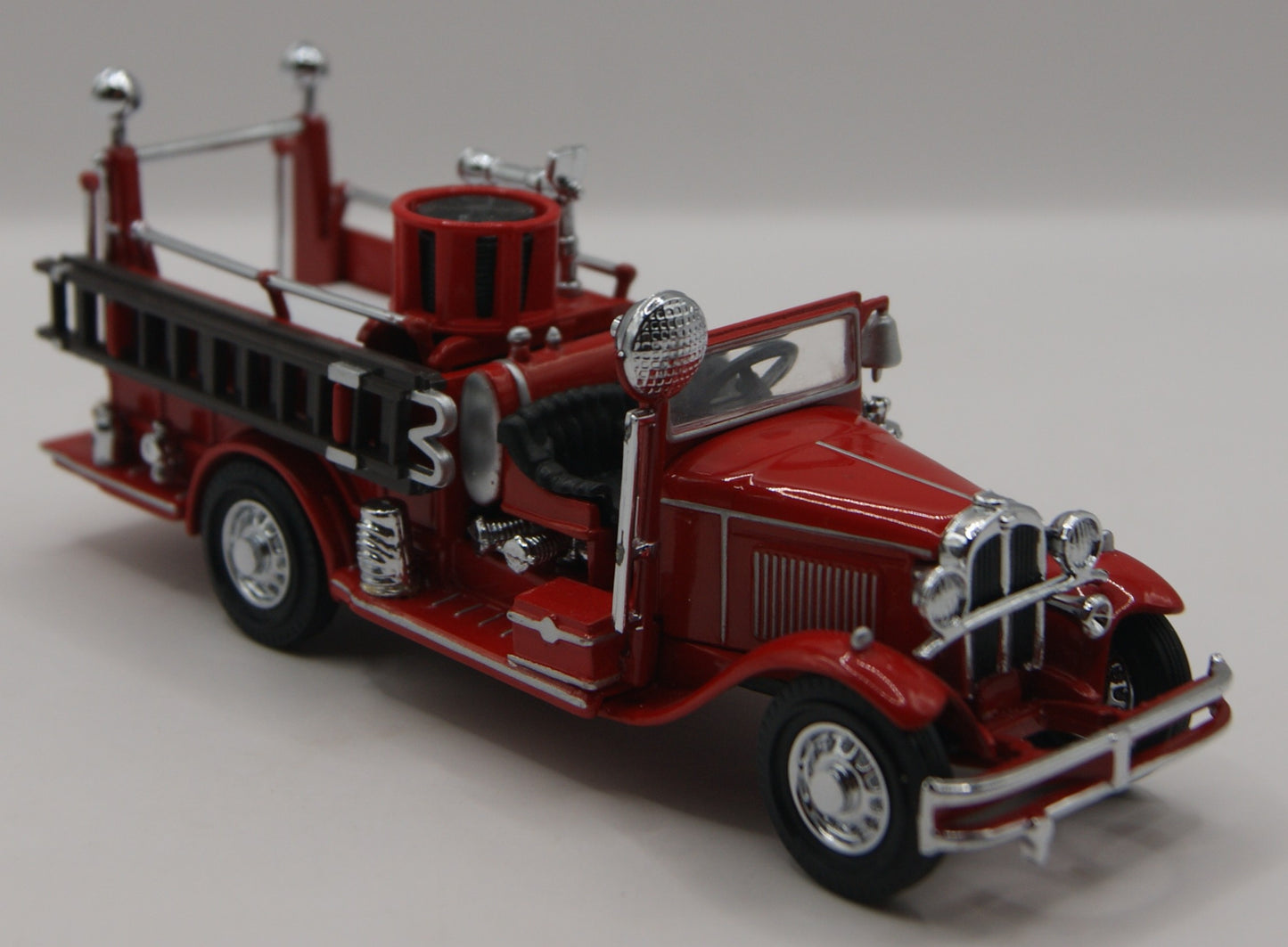 Matchbox Models of Yesteryear YFE09 1932 Ford AA Open Cab Fire Engine OVP 1:43