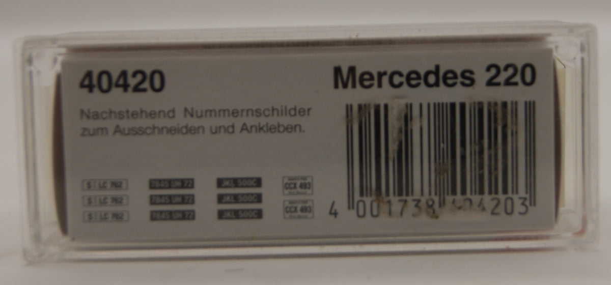 Busch 40420 Mercedes-Benz 220 Limousine Dunkelgrün H0 1:87 OVP