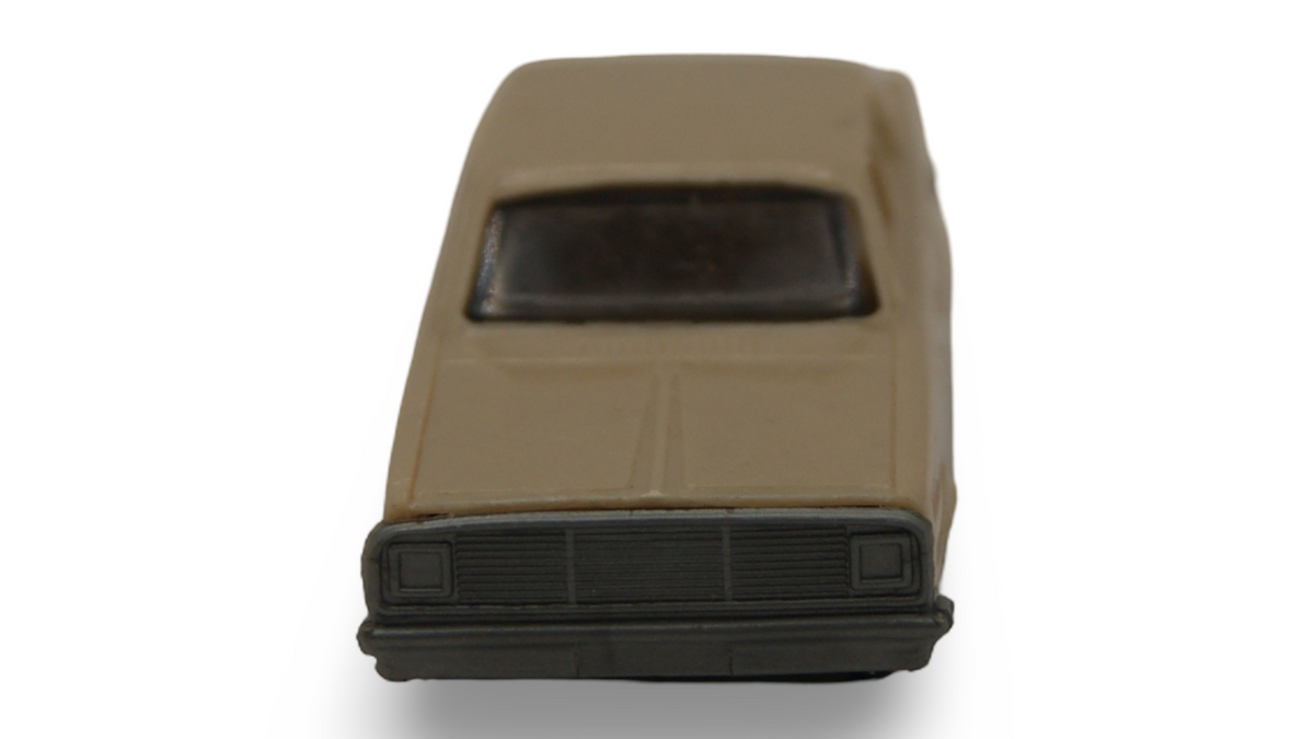 EKO Dodge Dart Limousine Beige 1:87 H0 Vintage Modellauto Made in Spain