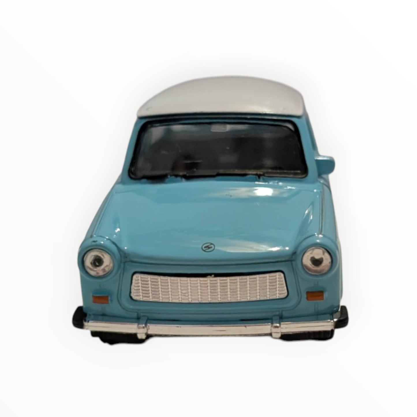 Welly Trabant 601 hellblau/weiß 1:43 – Neuware, Türen zum Öffnen