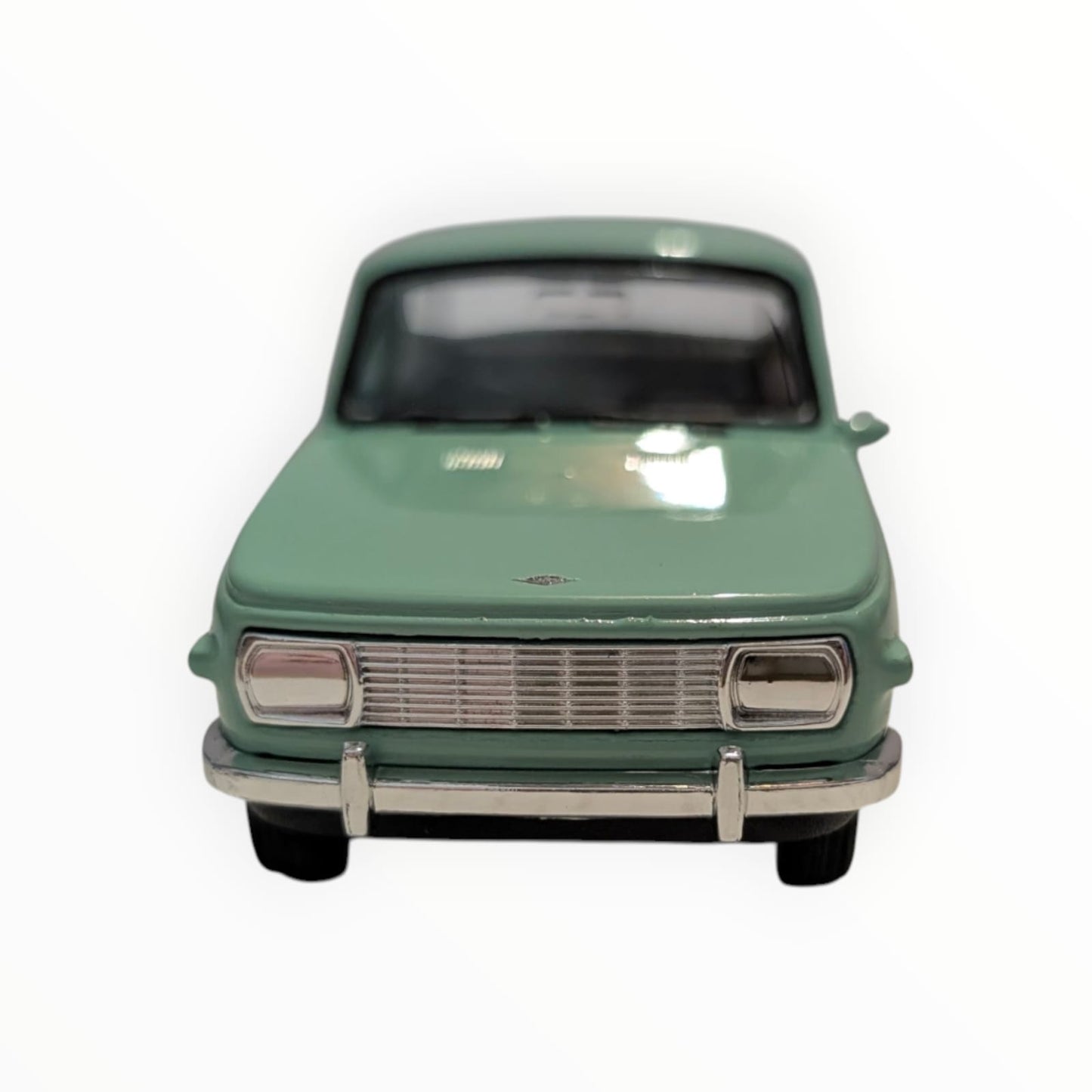 Welly Wartburg 353 – mintgrün | 1:43 | Rückzugmotor | Neuware