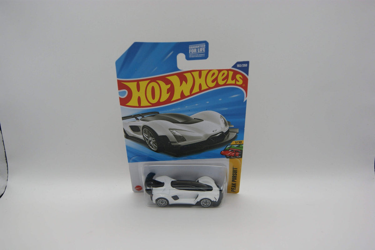 Hot Wheels Czinger 21C 2025 Peak Pursuit 1/10 #192/250 Weiß US Long Card OVP