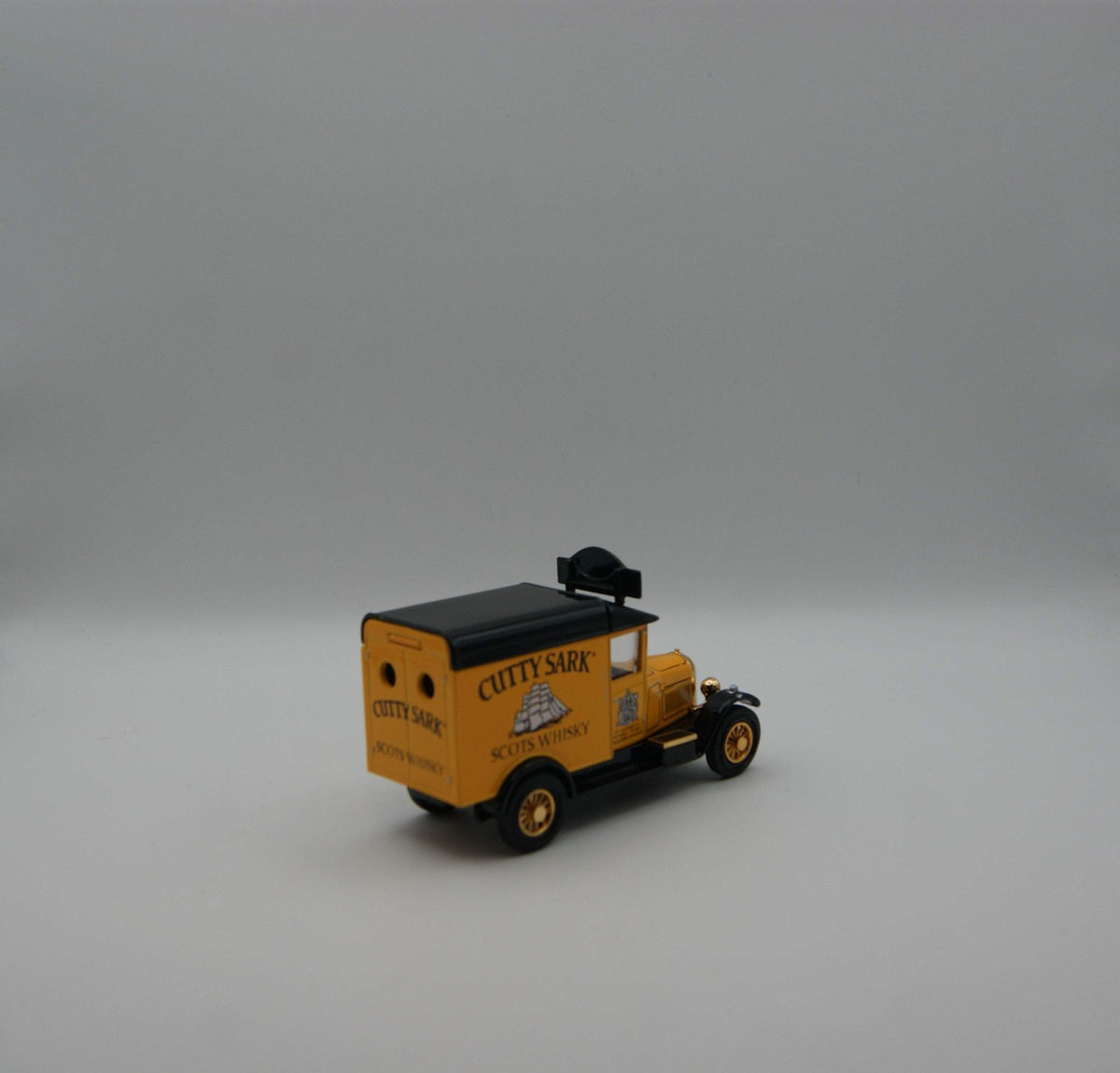 Matchbox Collectibles Cutty Sark 1929 Morris Van YYM37791 OVP Zertifikat 1:43 (K