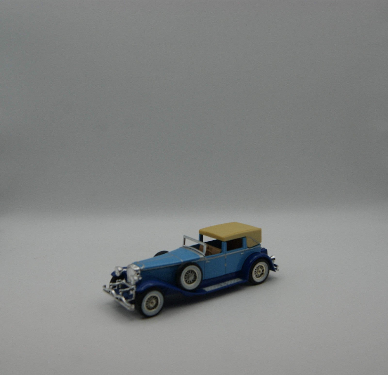 Matchbox Collectibles 1930 Duesenberg Model J Town Car 1:43 OVP Infokarte