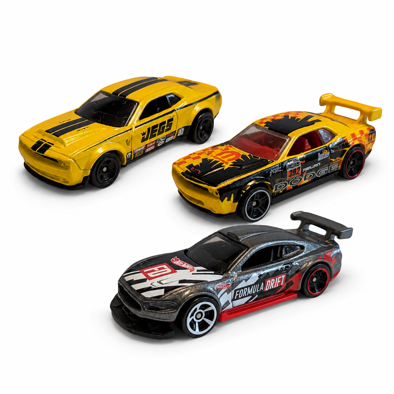 Hot Wheels 3er-Set Dodge Challenger & Ford Mustang – lose Modellautos ca. 1:64