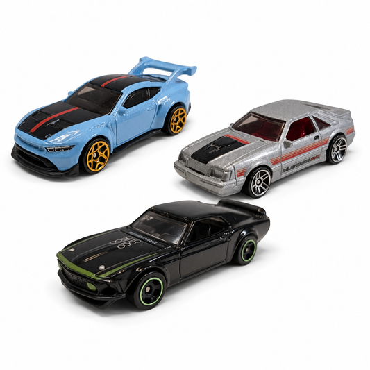 Hot Wheels 3er-Set Ford Mustang – Custom Mustang, Mustang SVO & Rennversion – lose ca. 1:64