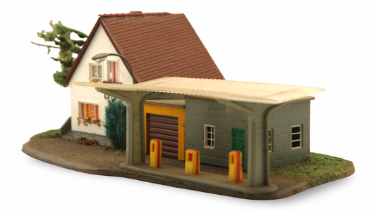 DDR Tankstelle mit Werkstatt & Wohnhaus TT 1:120 Vintage Modellgebäude