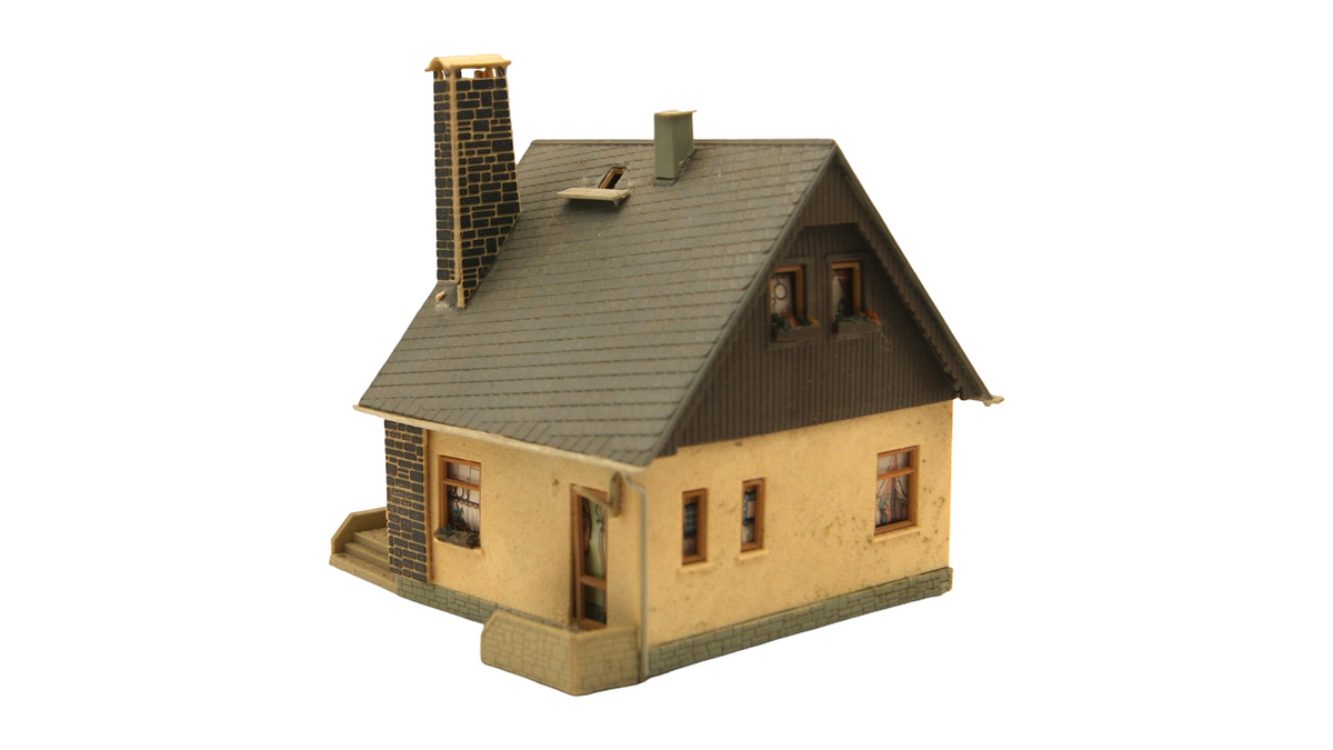 DDR Landhaus mit Balkon Dachgaube & Terrasse TT 1:120 Vintage