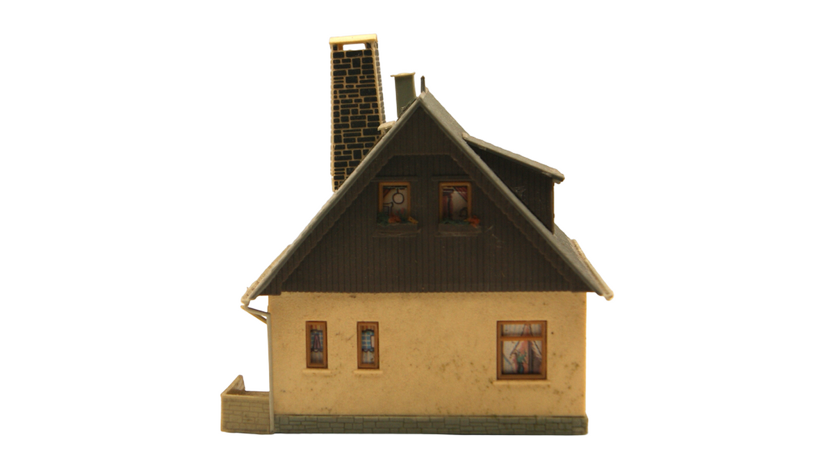 DDR Landhaus mit Balkon Dachgaube & Terrasse TT 1:120 Vintage