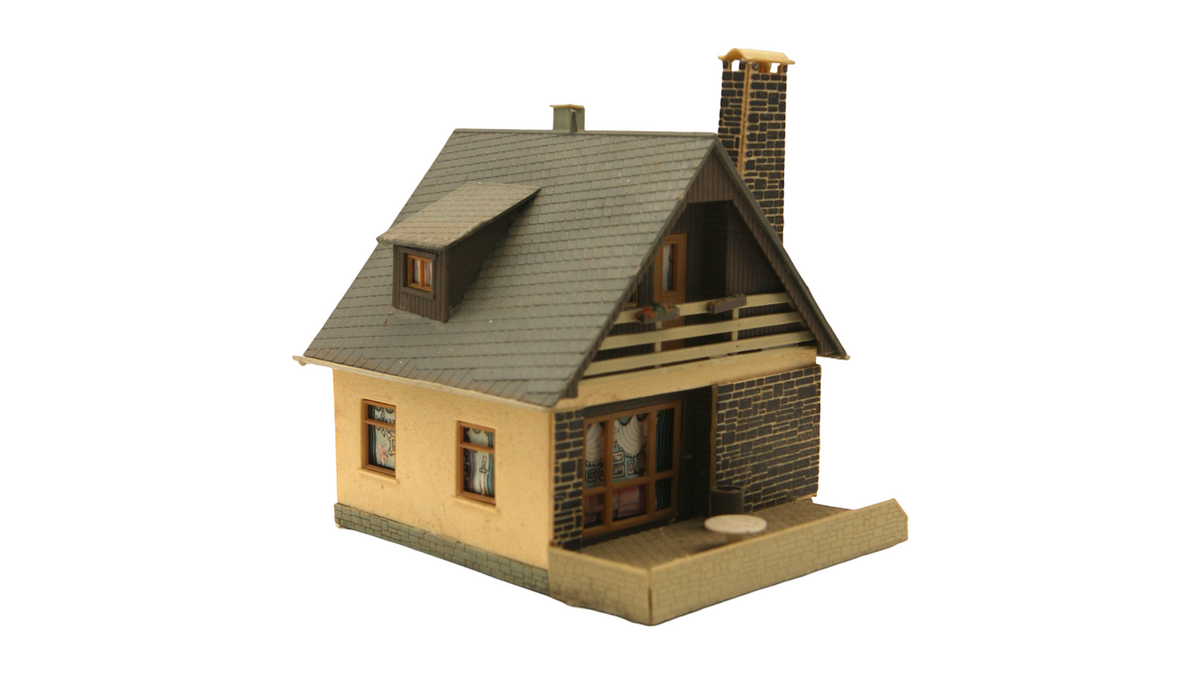 DDR Landhaus mit Balkon Dachgaube & Terrasse TT 1:120 Vintage
