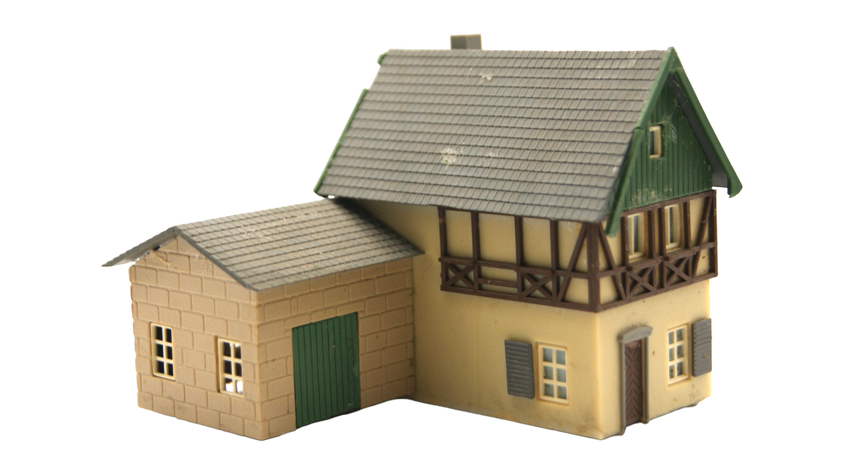 TT 1:120 Wohnhaus mit Fachwerkbalkon Garage & Nebengebäude – Vintage