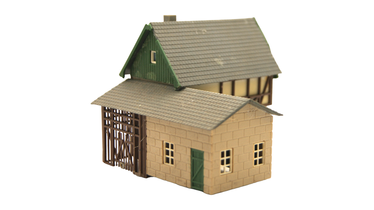 TT 1:120 Wohnhaus mit Fachwerkbalkon Garage & Nebengebäude – Vintage