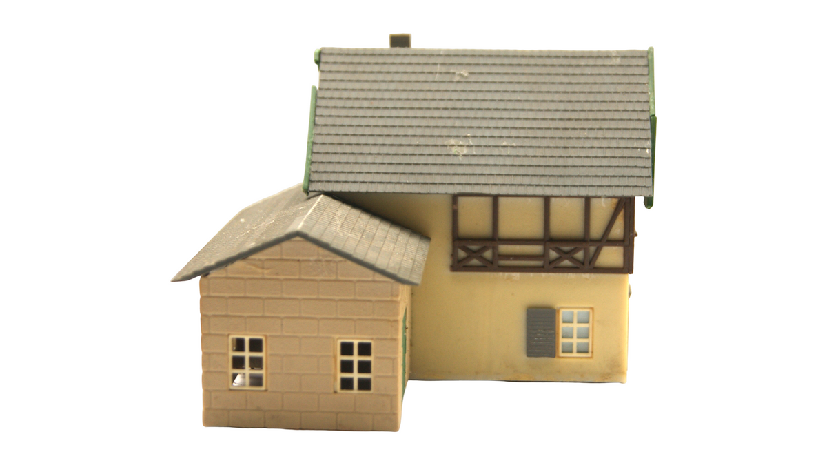 TT 1:120 Wohnhaus mit Fachwerkbalkon Garage & Nebengebäude – Vintage