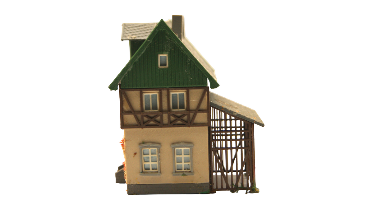 TT 1:120 Fachwerkhaus mit Balkon Dachgaube & Schuppen – Vintage