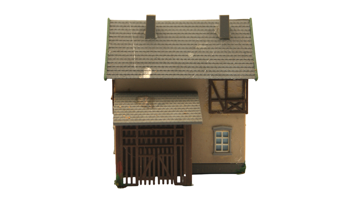 TT 1:120 Fachwerkhaus mit Balkon Dachgaube & Schuppen – Vintage