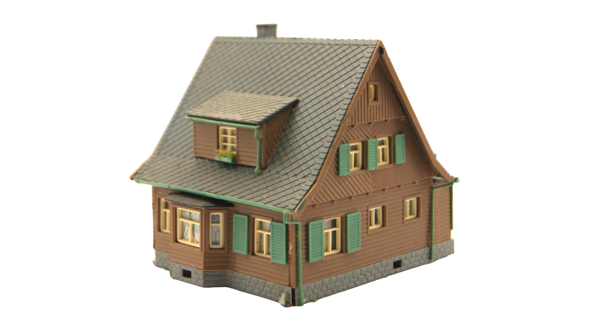 Spur TT 1:120 Wohnhaus mit Erker und Dachgauben – Modellbahn Gebäude