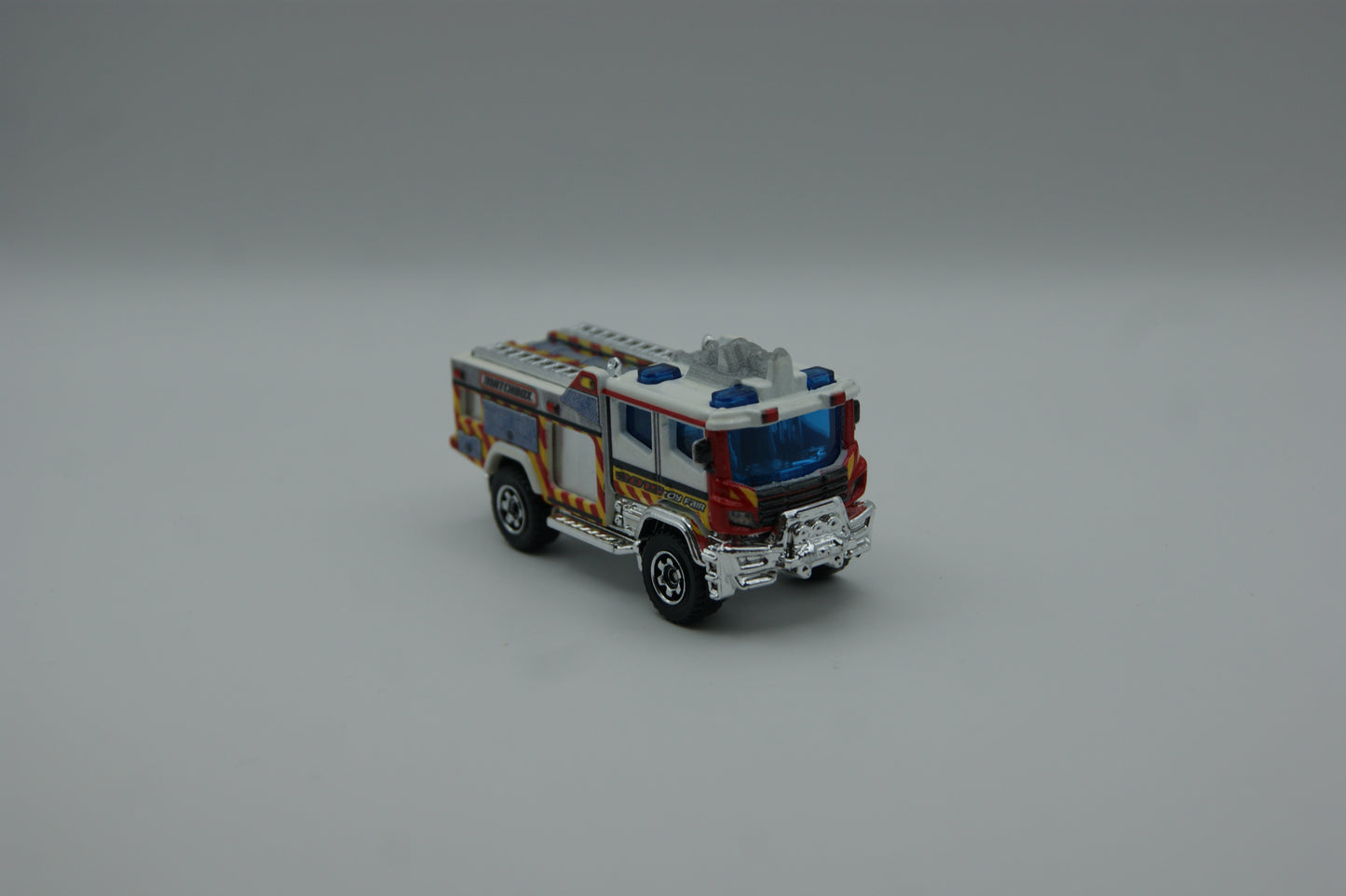 Matchbox Blaze Blitzer Toy Fair 2015 Exclusive Feuerwehr 1:64 mit Box
