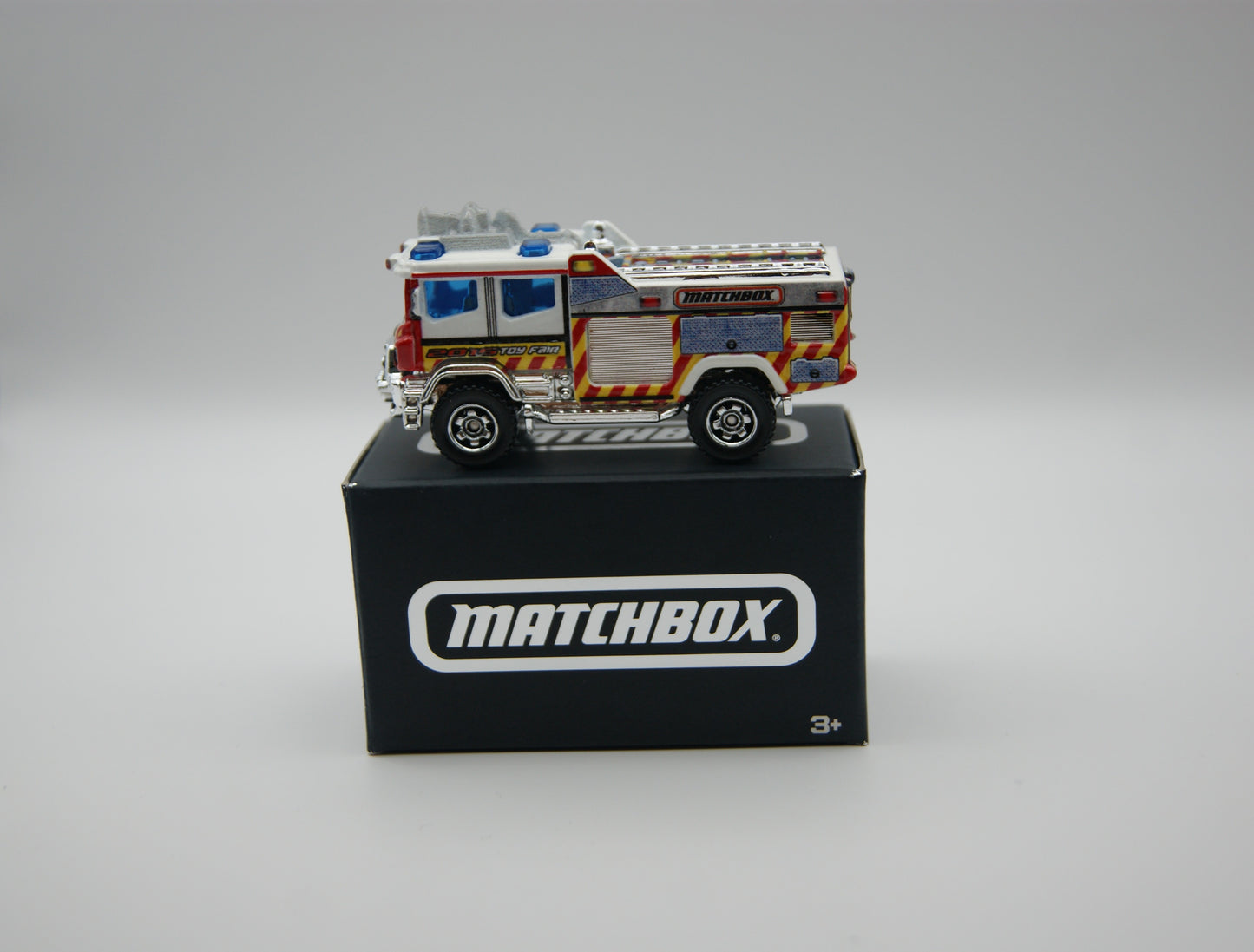 Matchbox Blaze Blitzer Toy Fair 2015 Exclusive Feuerwehr 1:64 mit Box