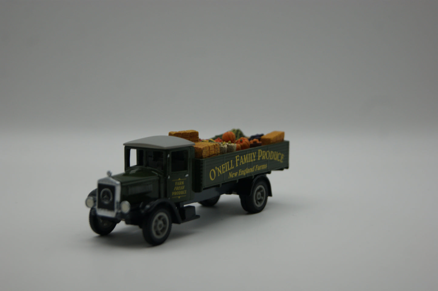 Matchbox 1932 Mercedes-Benz L5 Lorry O’Neill Produce Limited Edition 1:43