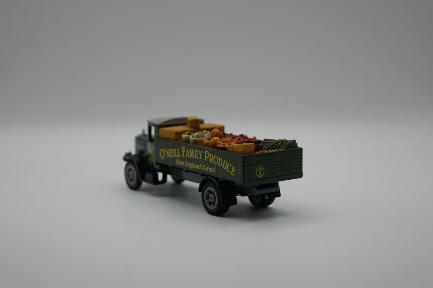 Matchbox 1932 Mercedes-Benz L5 Lorry O’Neill Produce Limited Edition 1:43