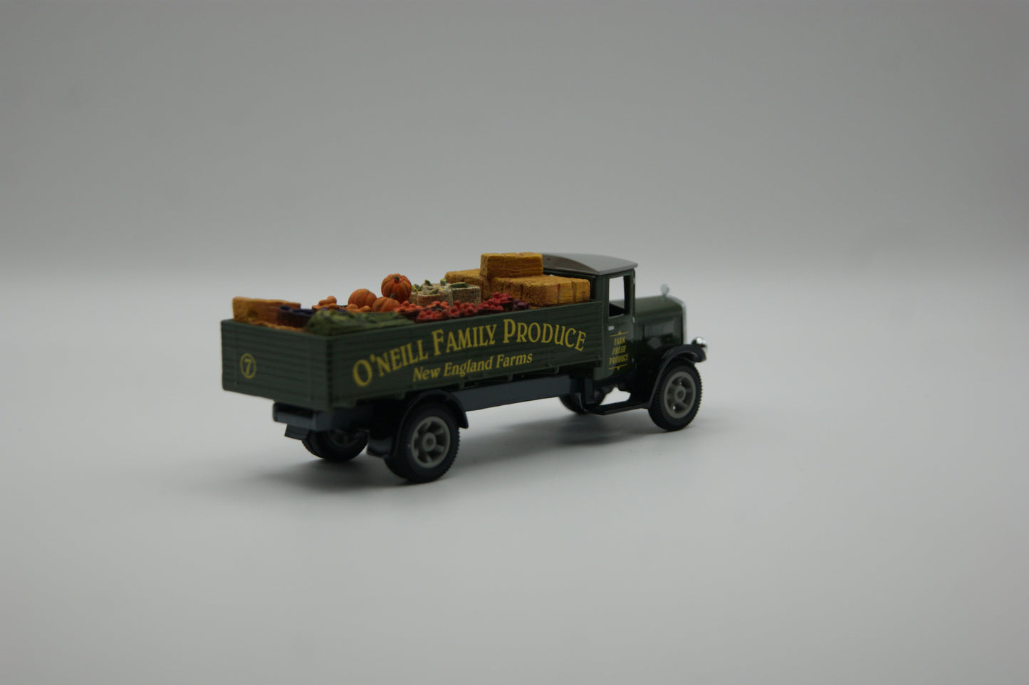 Matchbox 1932 Mercedes-Benz L5 Lorry O’Neill Produce Limited Edition 1:43