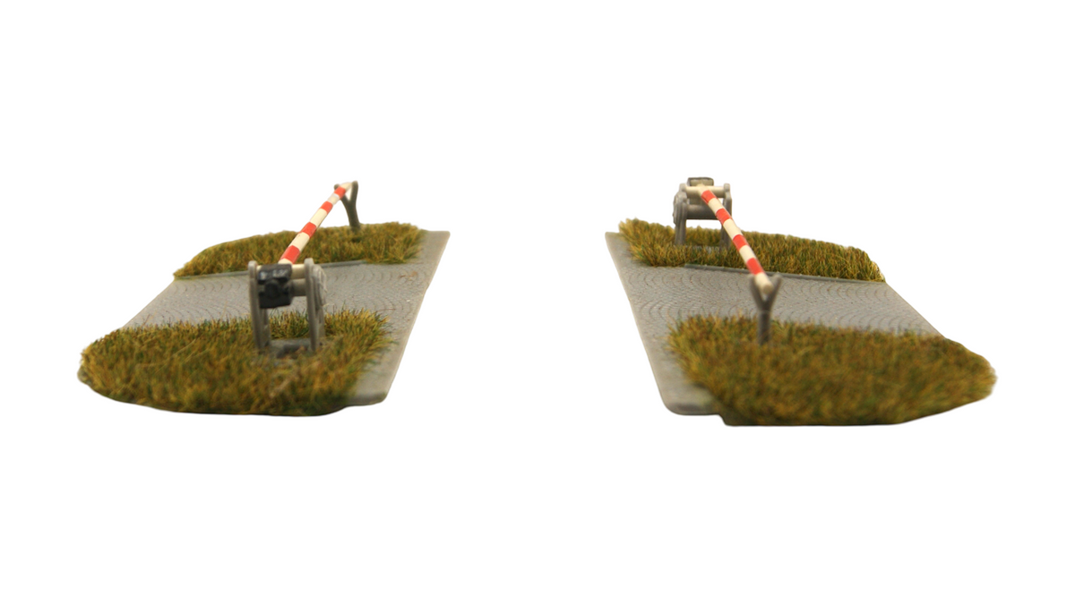 2 Bahnübergänge mit Schranken H0 1:87 – Begrüntes Modellbahnzubehör