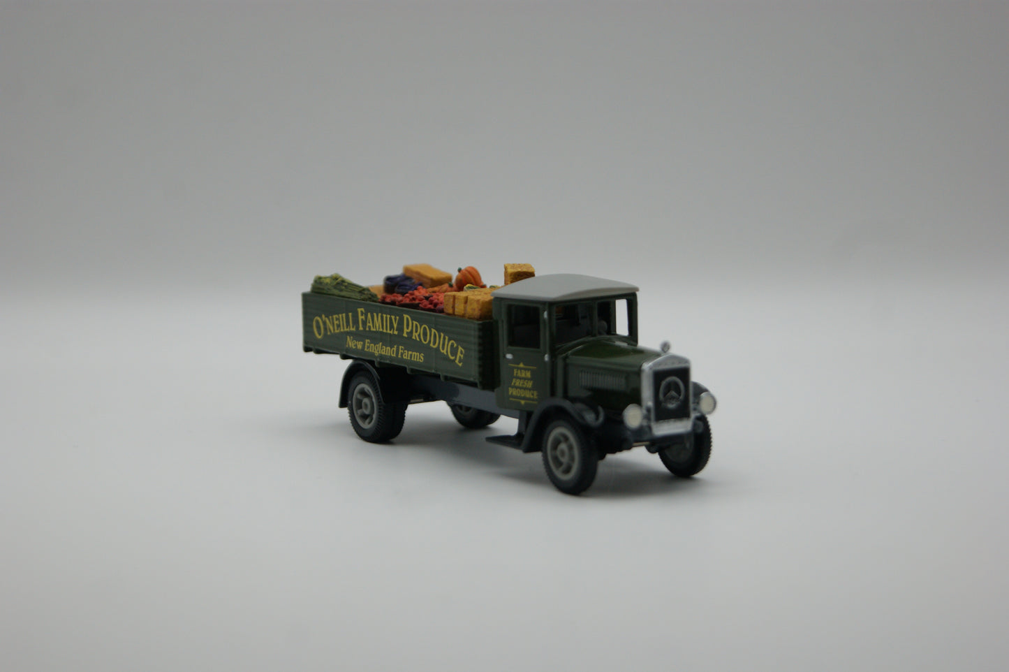 Matchbox 1932 Mercedes-Benz L5 Lorry O’Neill Produce Limited Edition 1:43