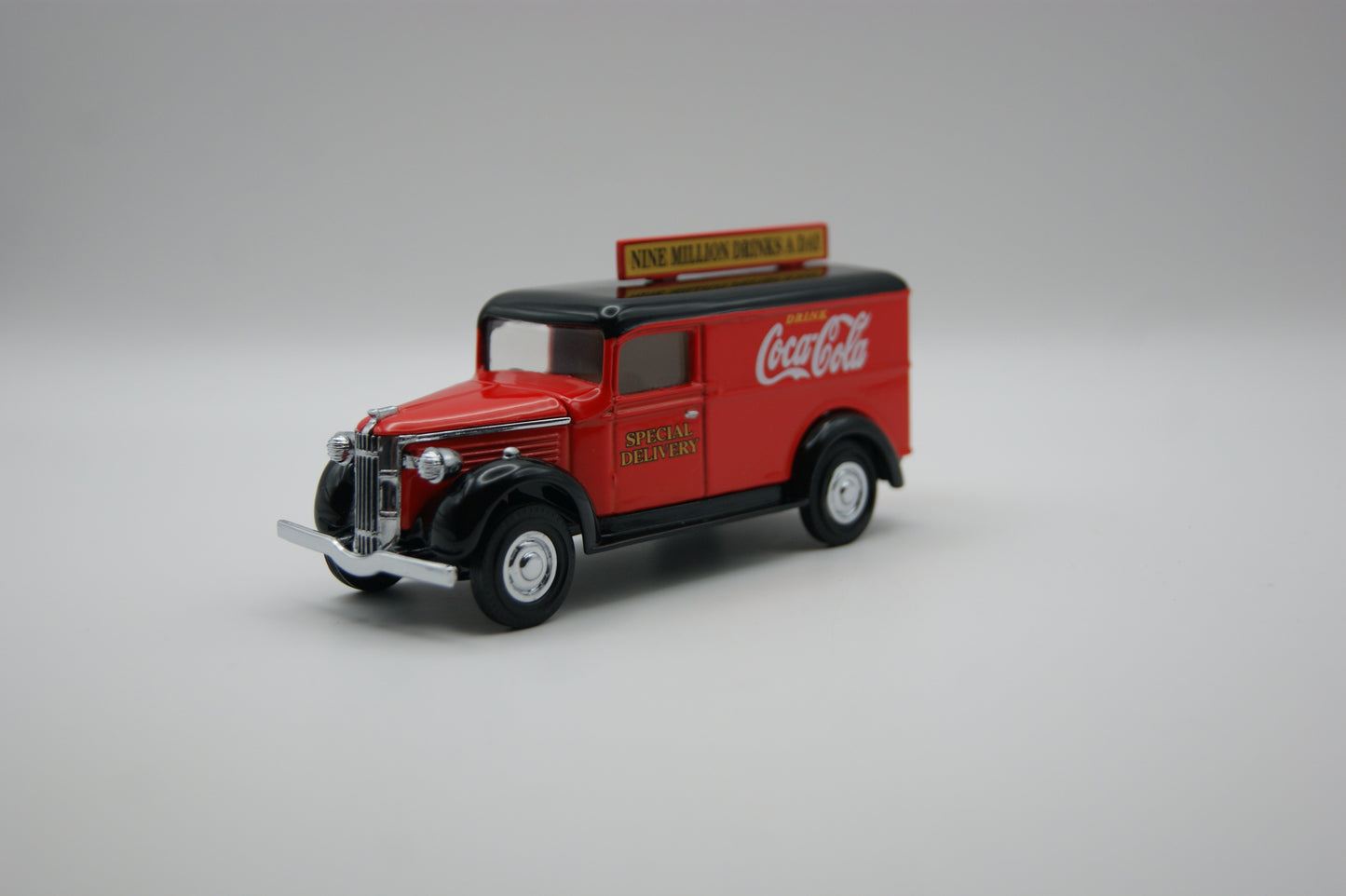 Matchbox Collectibles 1937 GMC Van Coca-Cola YPC02-M OVP Zertifikat 1:43