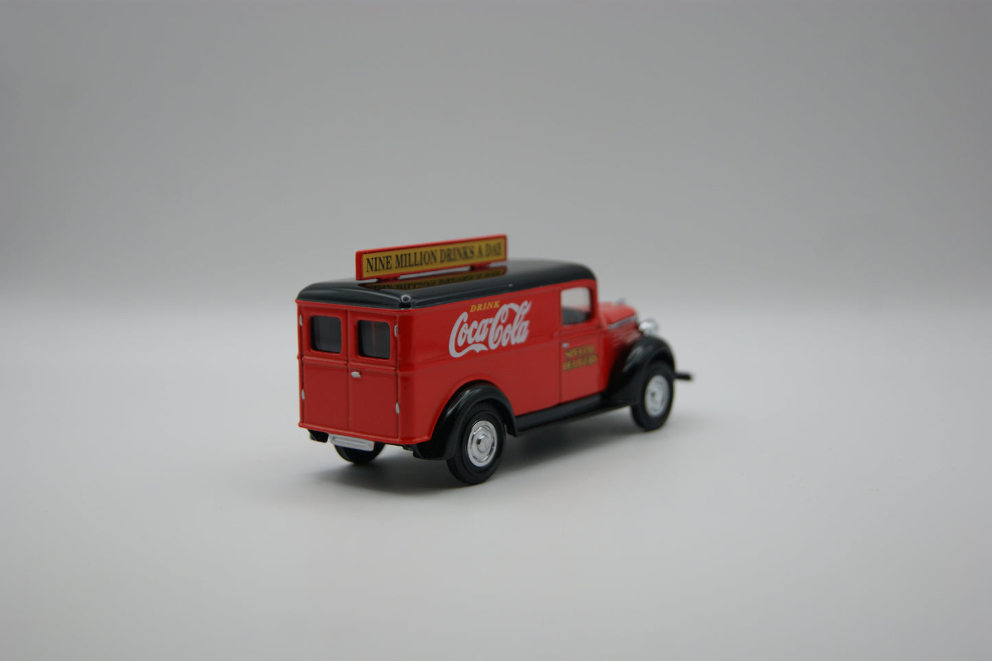 Matchbox Collectibles 1937 GMC Van Coca-Cola YPC02-M OVP Zertifikat 1:43