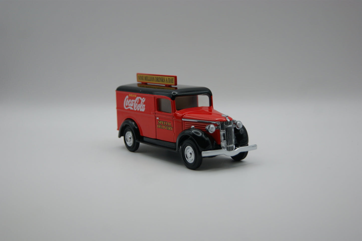 Matchbox Collectibles 1937 GMC Van Coca-Cola YPC02-M OVP Zertifikat 1:43
