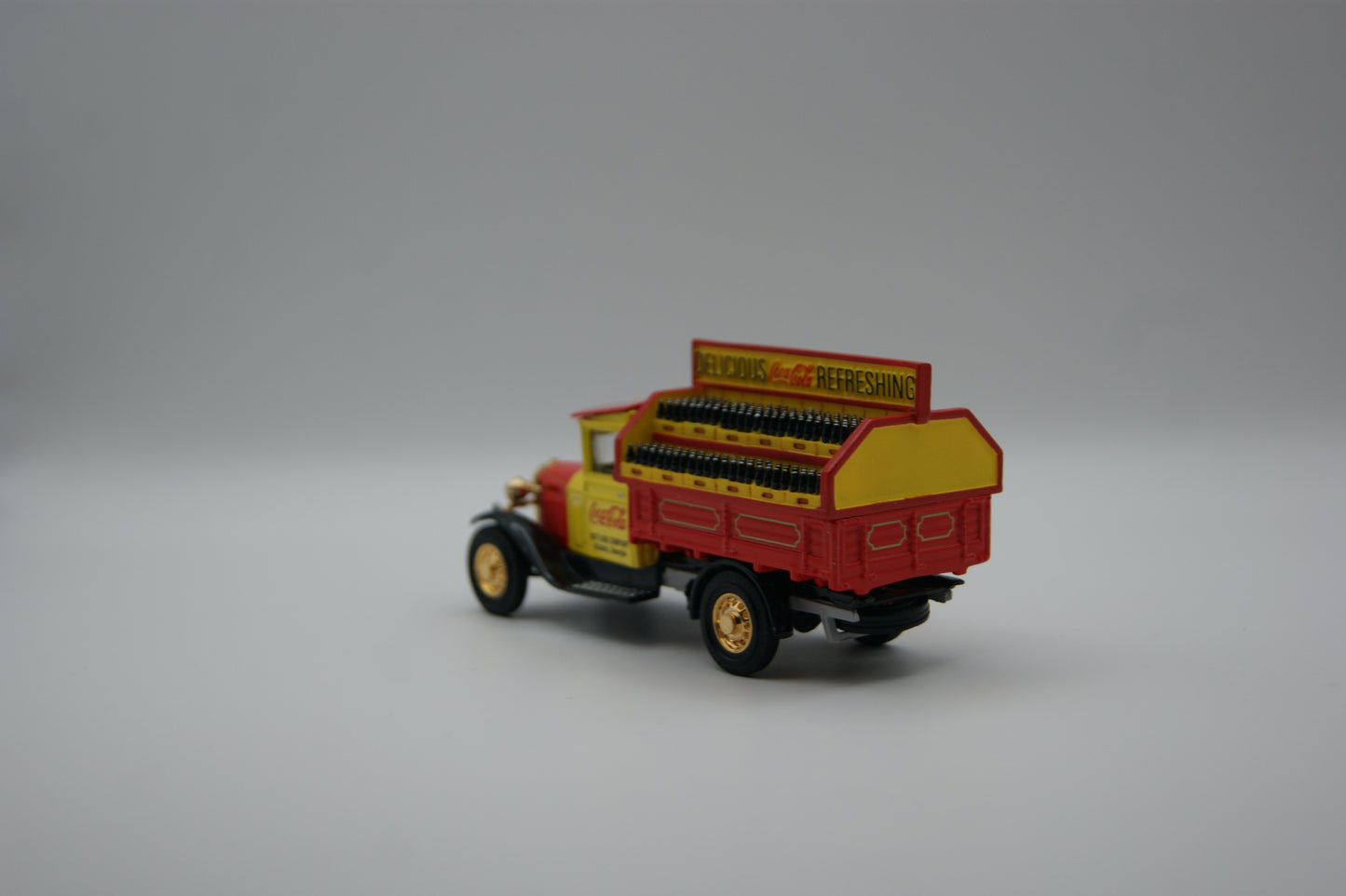 Matchbox Collectibles 1932 Ford Model AA Coca-Cola YPC06-M OVP Zertifikat