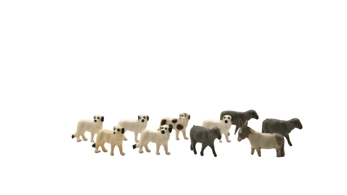 Spur TT 1:120 Tierfiguren 10 Stück – 6 Hunde, 3 Schafe & 1 Esel