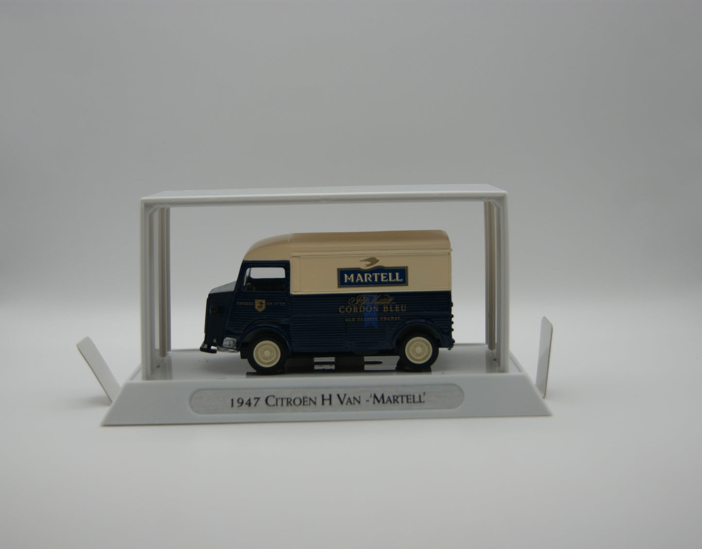 Matchbox Models of Yesteryear YTF2 Citroën H Van Martell 1:43 OVP