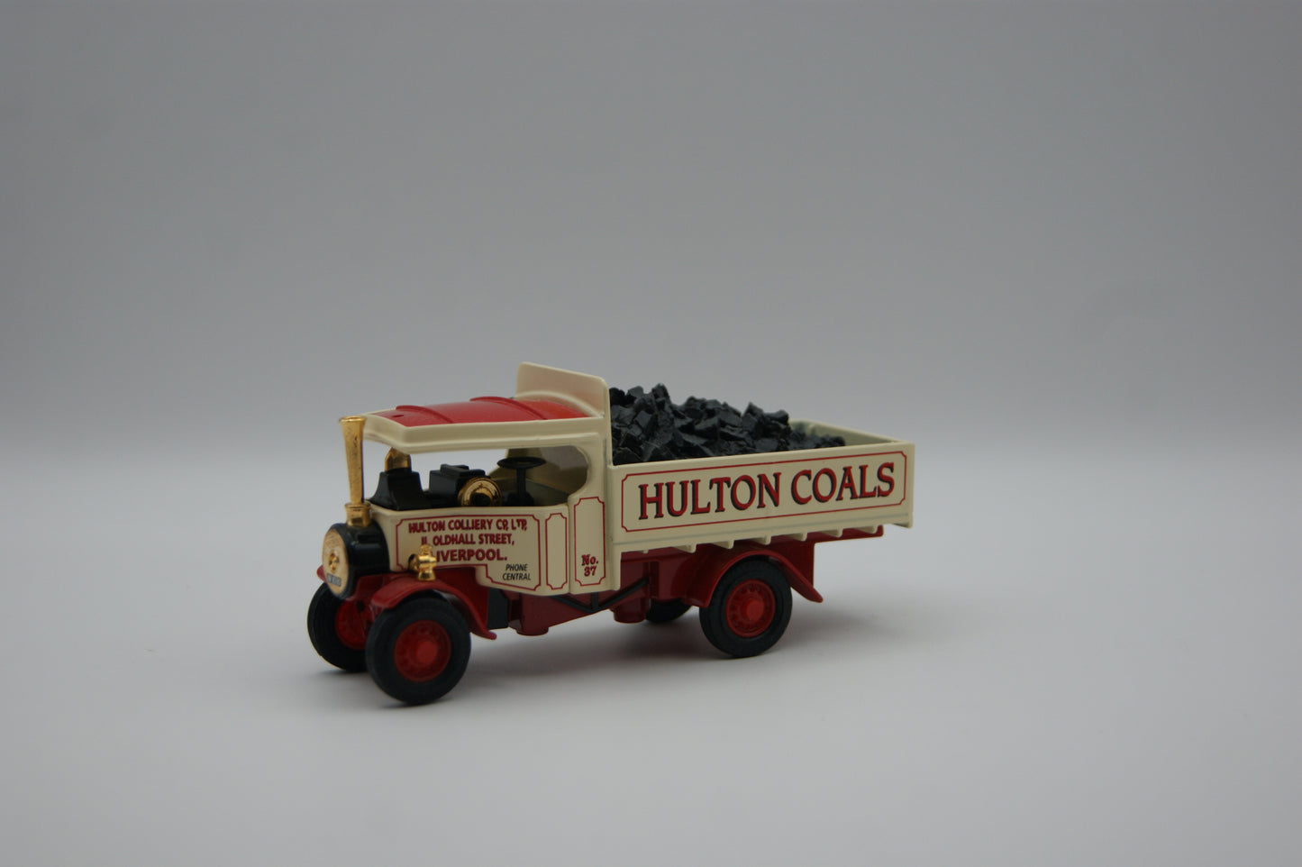 Matchbox Collectibles YAS02-M 1922 Foden Coal Truck Hulton Coals OVP Zertifikat
