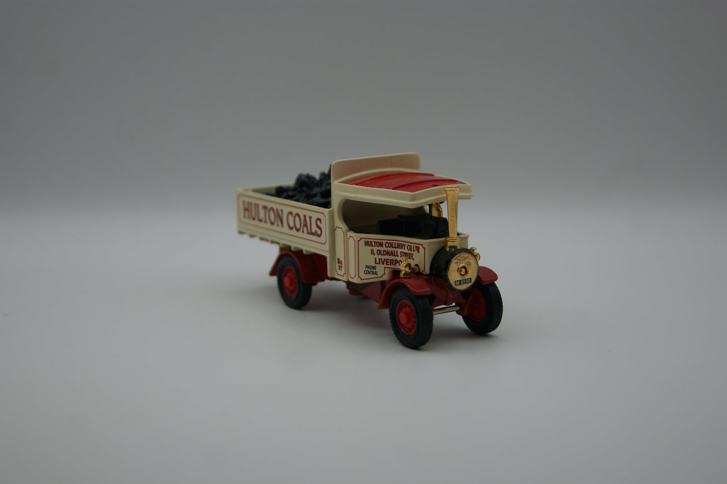 Matchbox Collectibles YAS02-M 1922 Foden Coal Truck Hulton Coals OVP Zertifikat