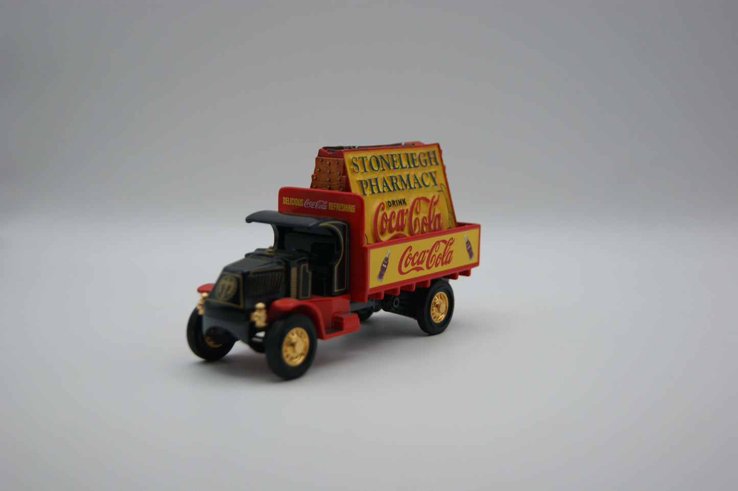 Matchbox Collectibles YPC03-M 1920 Mack AC Coca-Cola Stoneleigh OVP Zertifikat