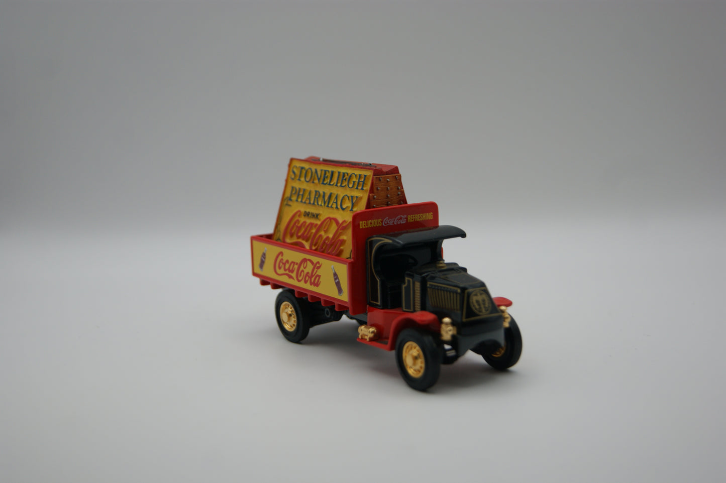 Matchbox Collectibles YPC03-M 1920 Mack AC Coca-Cola Stoneleigh OVP Zertifikat