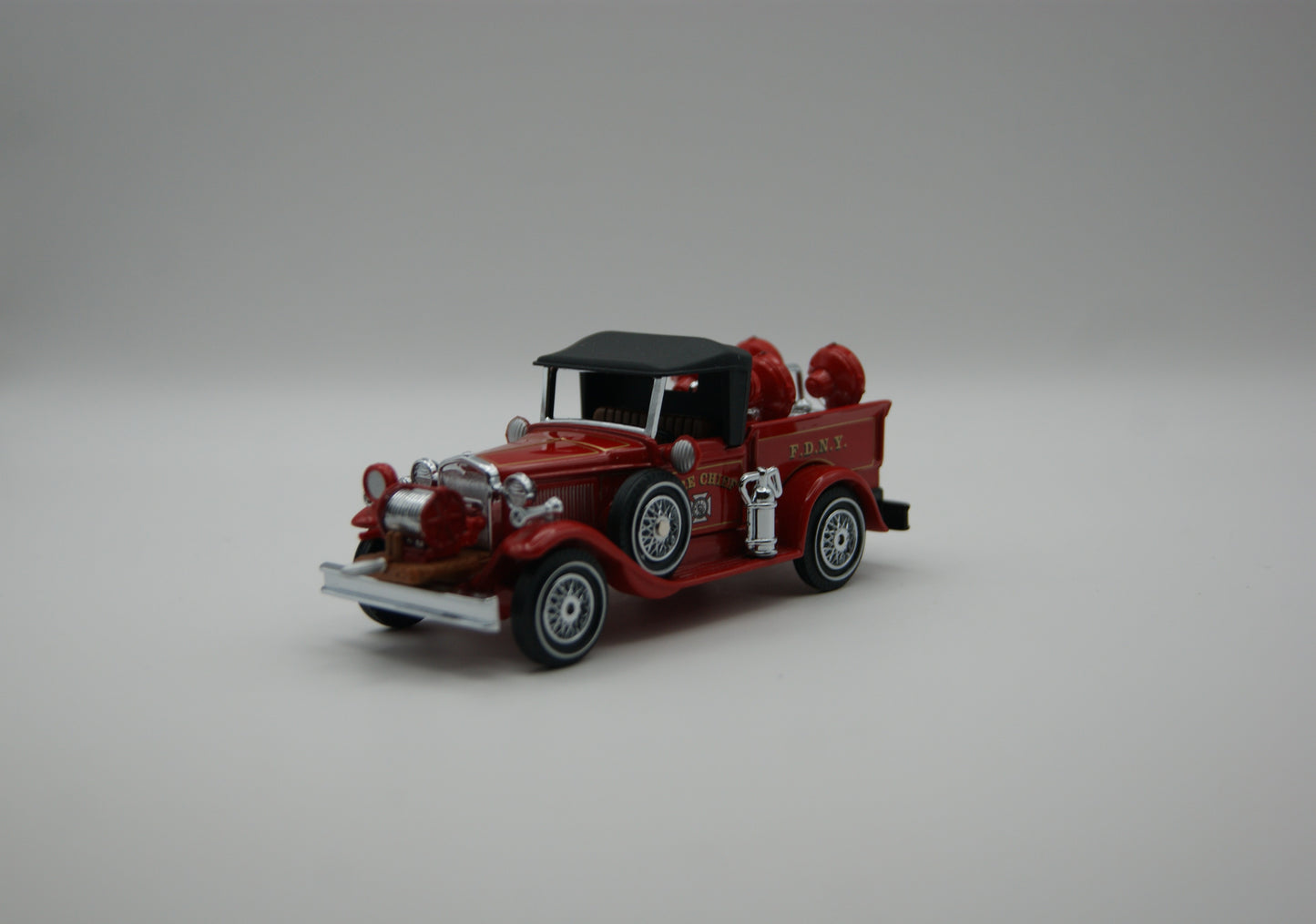 Matchbox Models of Yesteryear YFE12 1930 Ford Model A FDNY Fire Chief OVP