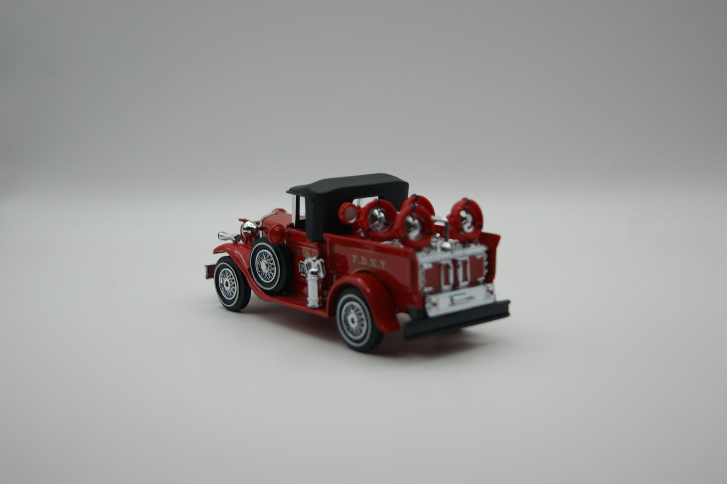 Matchbox Models of Yesteryear YFE12 1930 Ford Model A FDNY Fire Chief OVP