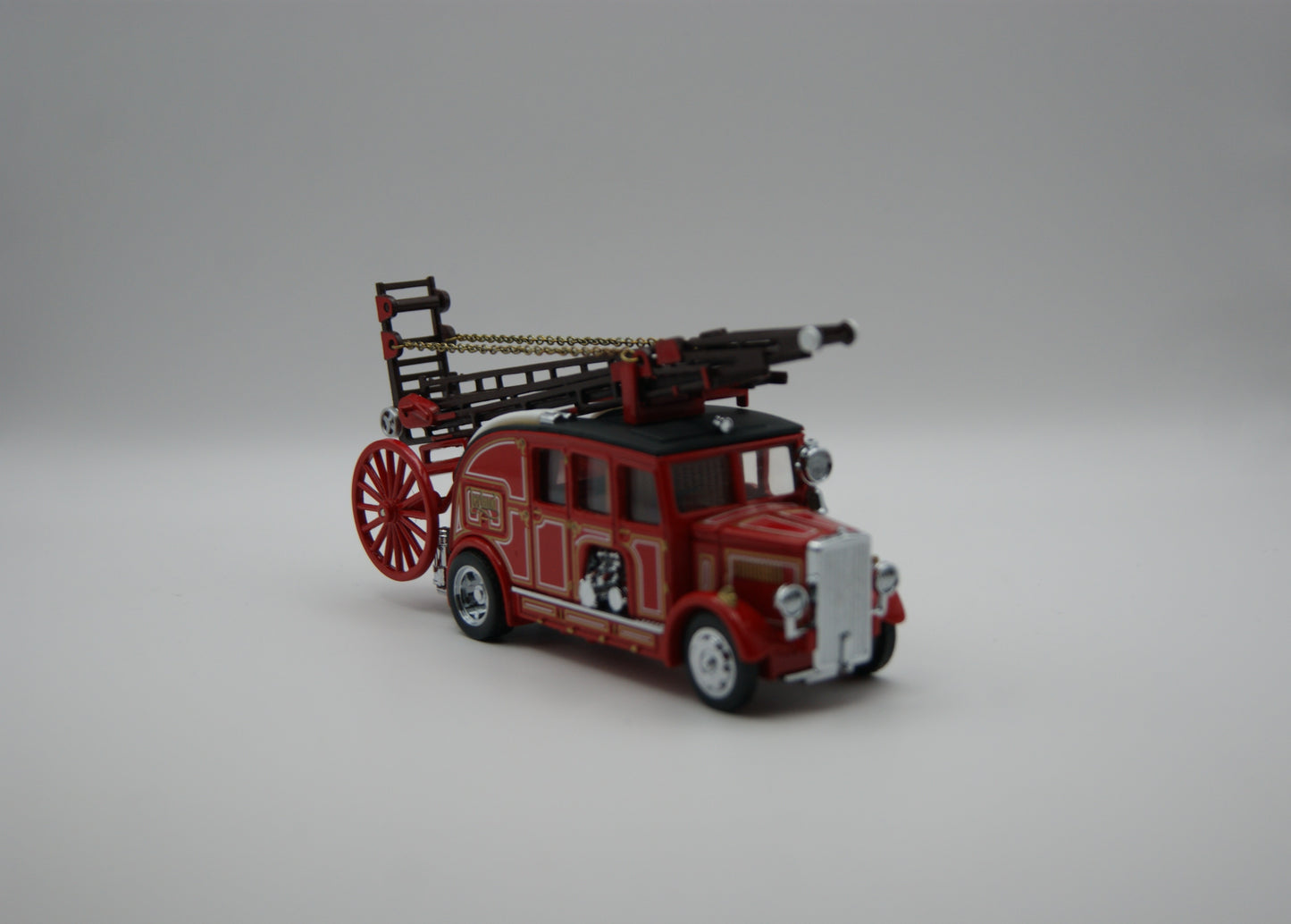 Matchbox Models of Yesteryear YFE05 1932 Mercedes-Benz Feuerwehr Cleveland OVP