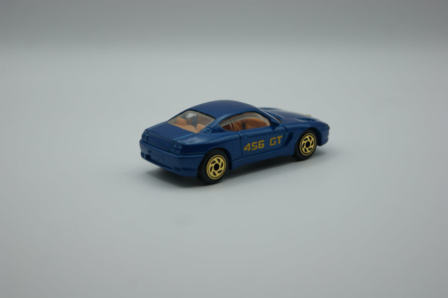 Matchbox Ferrari 456 GT 1994 Blau Goldfelgen 1:61 Modellauto lose