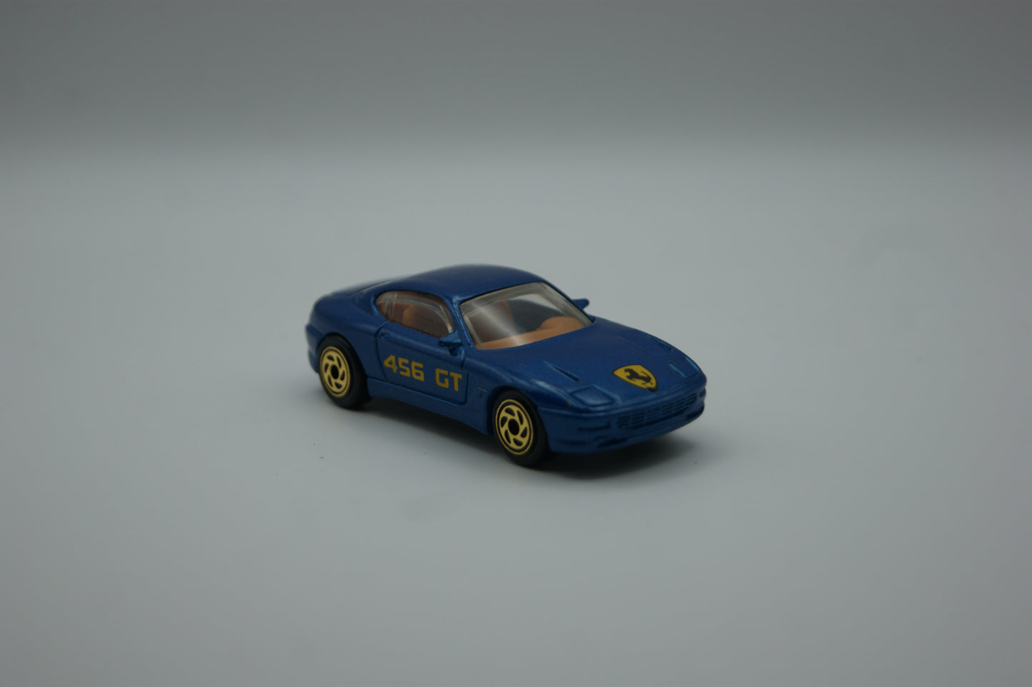Matchbox Ferrari 456 GT 1994 Blau Goldfelgen 1:61 Modellauto lose