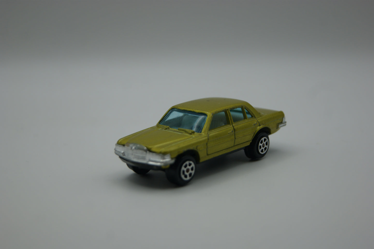 Yat Ming Mercedes-Benz 450 SEL W116 Nr. 1012 Vintage Modellauto Hong Kong