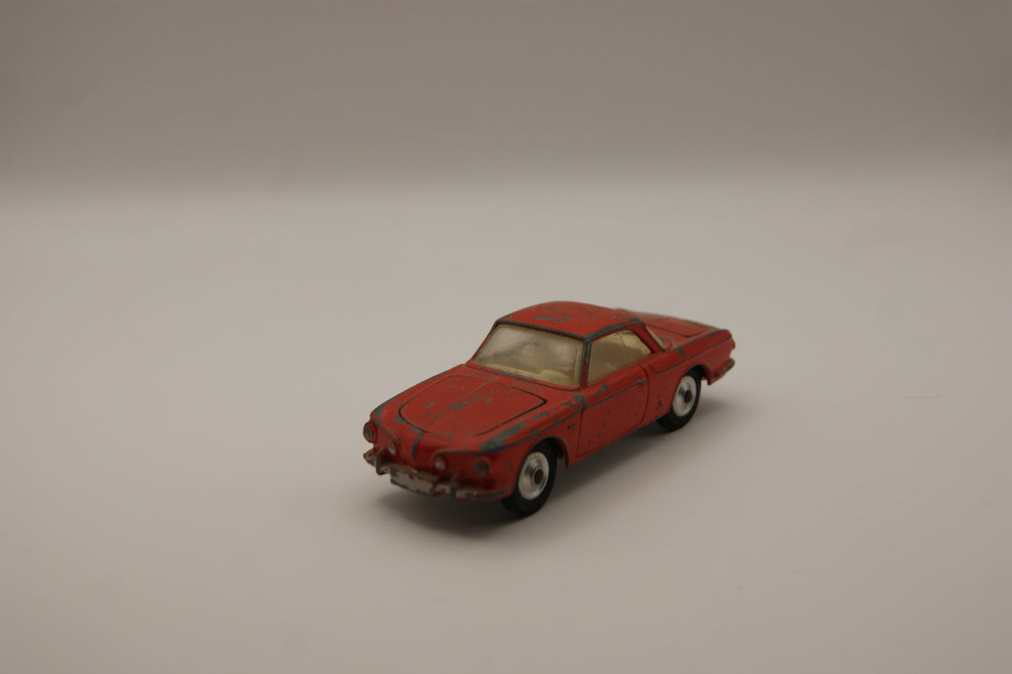 Corgi Toys 239 VW 1500 Karmann Ghia Rot Vintage Modellauto 1:43 Bespielt