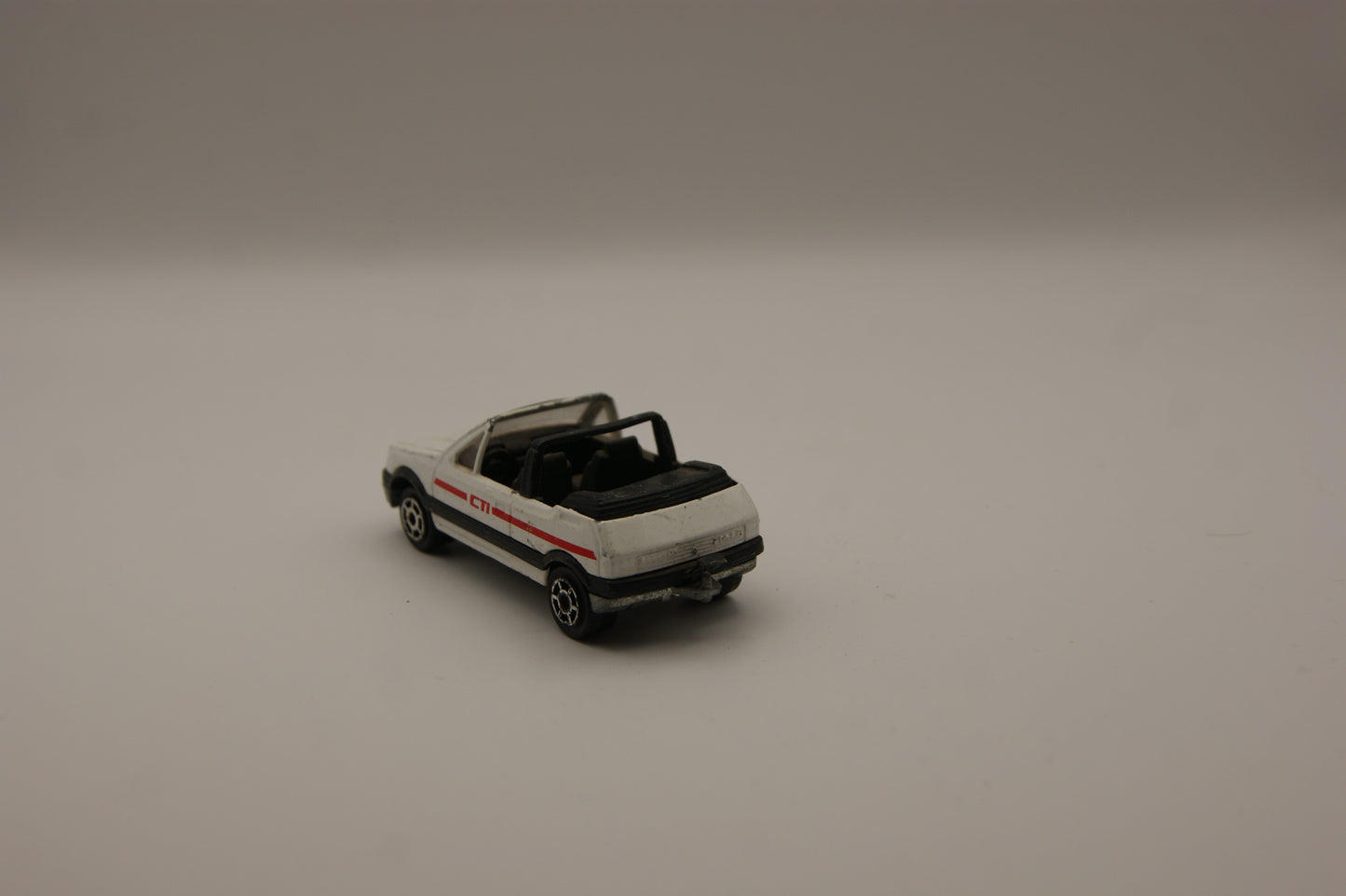 Majorette Peugeot 205 CTI Cabriolet Nr. 210 Weiß 1:53 Vintage Made in France